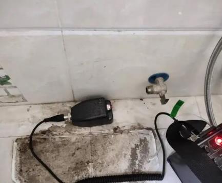 梁园屋顶漏水维修公司分享下卫生间漏水的危害及解决方法
